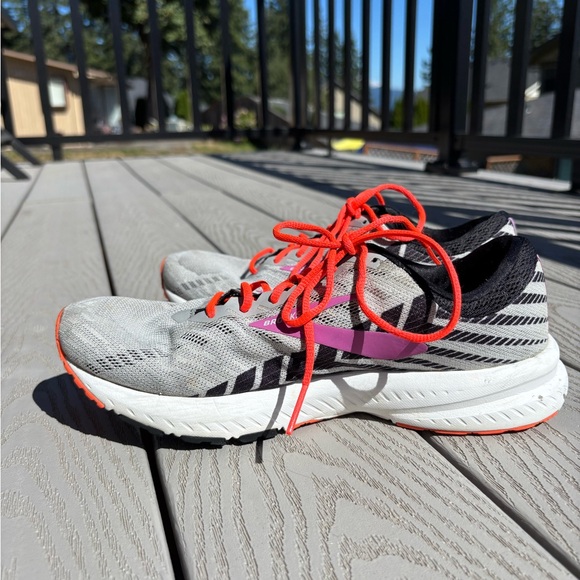 Brooks Launch 6 Women's Size 9 Grey/Black/Purple Athletic Running Shoes - Picture 4 of 10